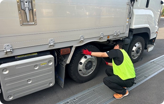 車輌点検の様子